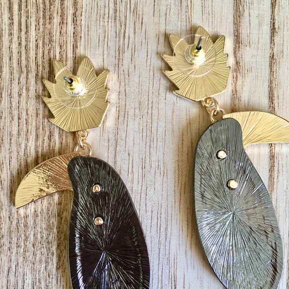 Black Parrot πΊ Tassel Statement Jeweled Earrings - Picture 7 of 8